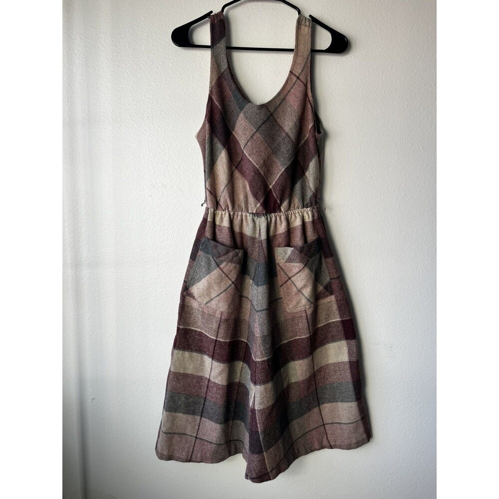 Vintage Plaid Sleeveless Midi Dress with Pockets   Medium